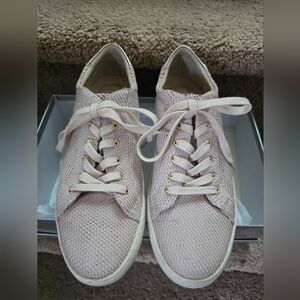 Vaneli Sport Catia Women's Textured Sneakers, Size 8 N